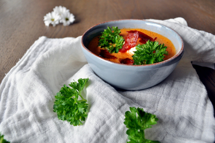 Tomatsuppe med mascarpone og chorizo